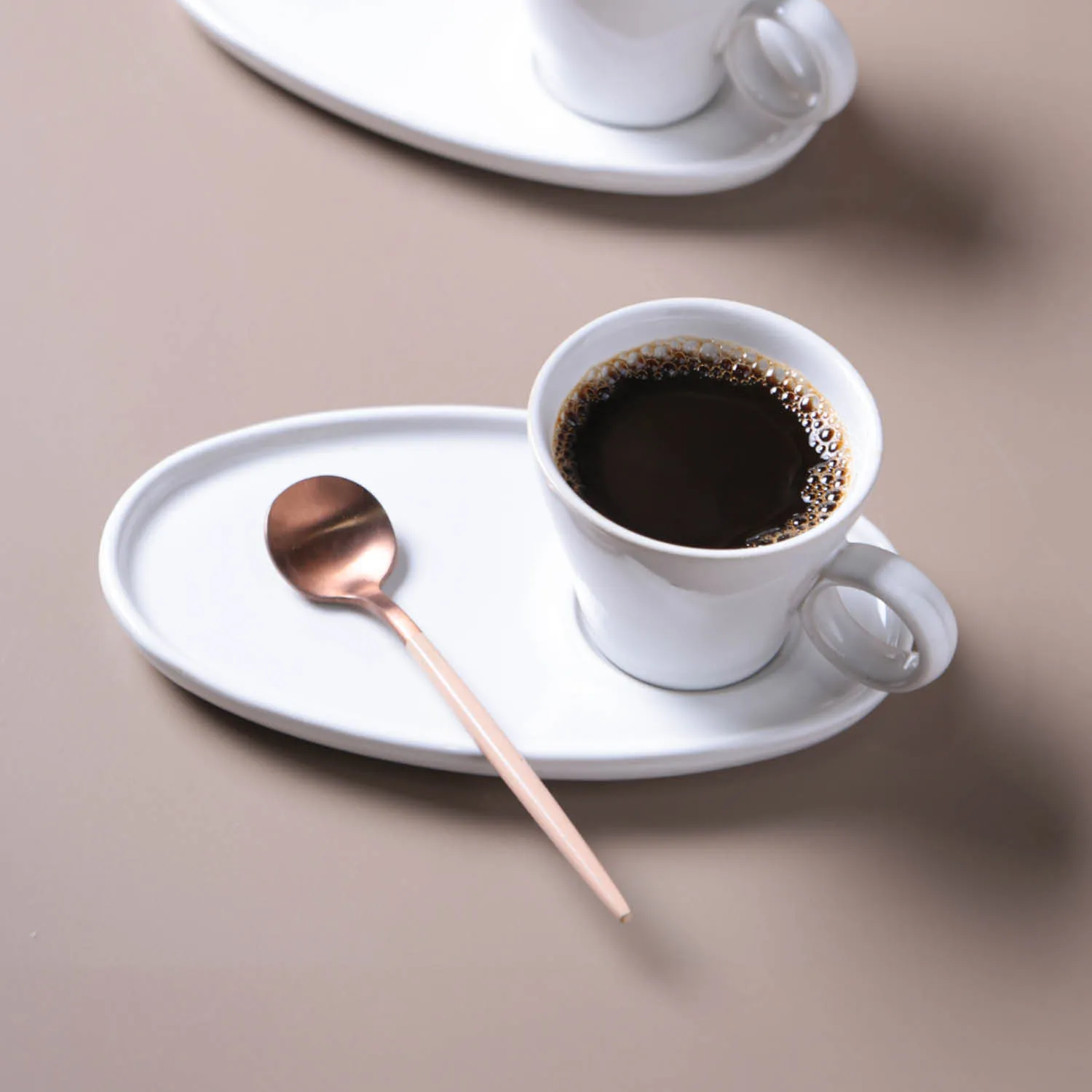 Conjunto com 6 Xícaras de Café Neo com Pires Oval New White 110ml