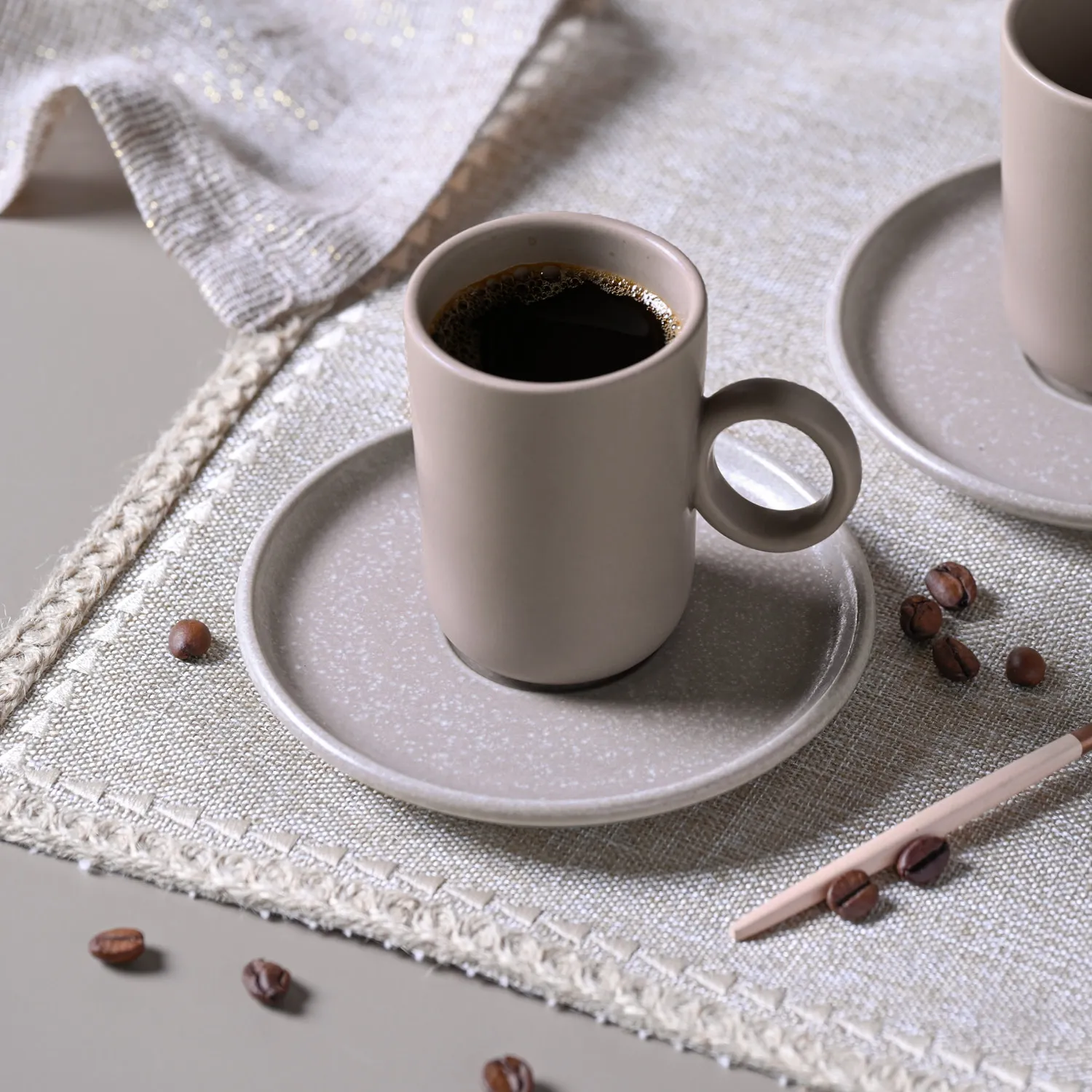 Conjunto com 12 Xícaras de Café com Pires Basic Sandy 90ml
