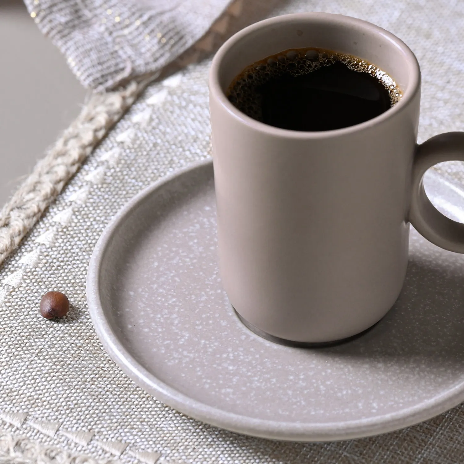 Conjunto com 12 Xícaras de Café com Pires Basic Sandy 90ml