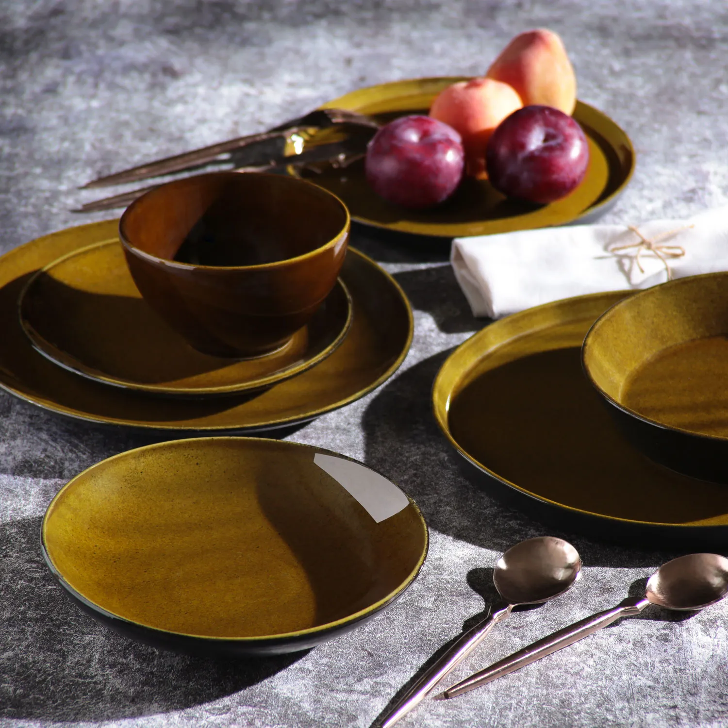 Conjunto com 6 Xícaras de Café com Pires Coup Stoneware Âmbar 97ml
