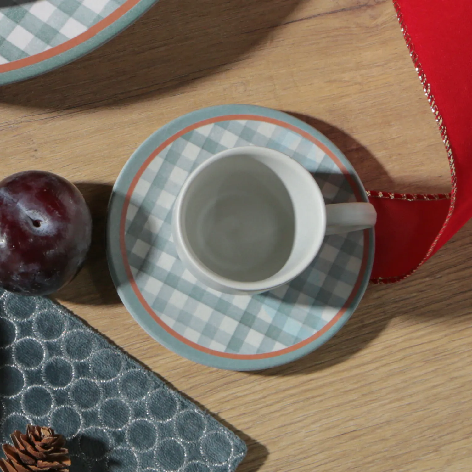 Conjunto com 6 Xícaras de Café com Pires Coup Stoneware Tempo de Festa 97ml