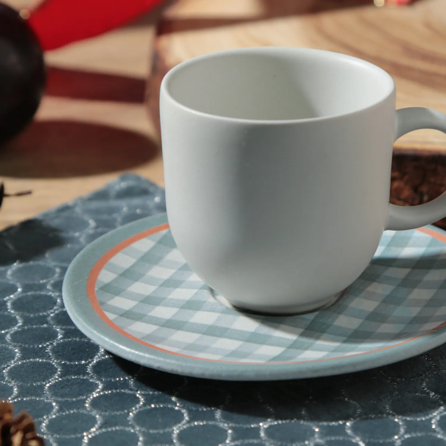 Conjunto com 6 Xícaras de Café com Pires Coup Stoneware Tempo de Festa 97ml
