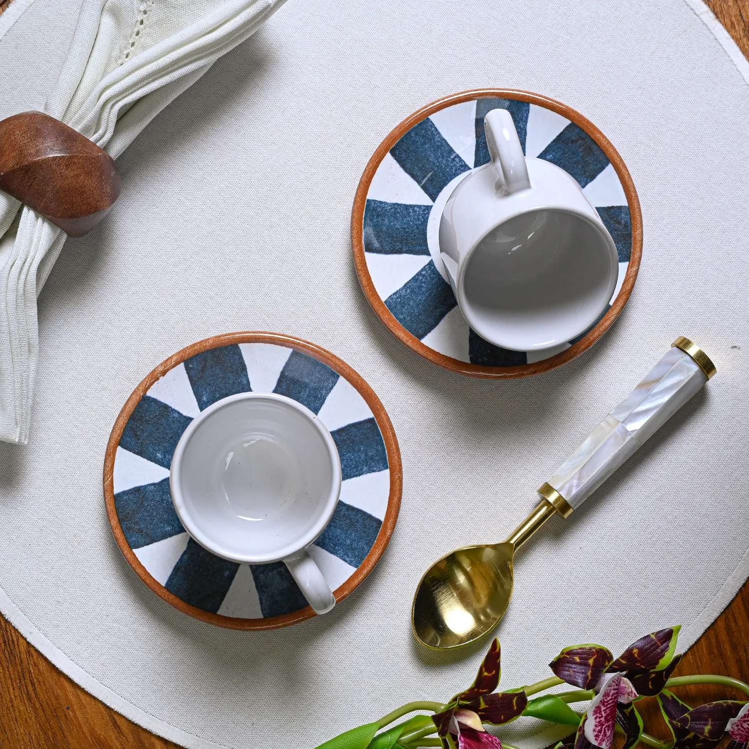 Conjunto com 6 Xícaras de Café com Pires Coup Stoneware Trópico 97ml