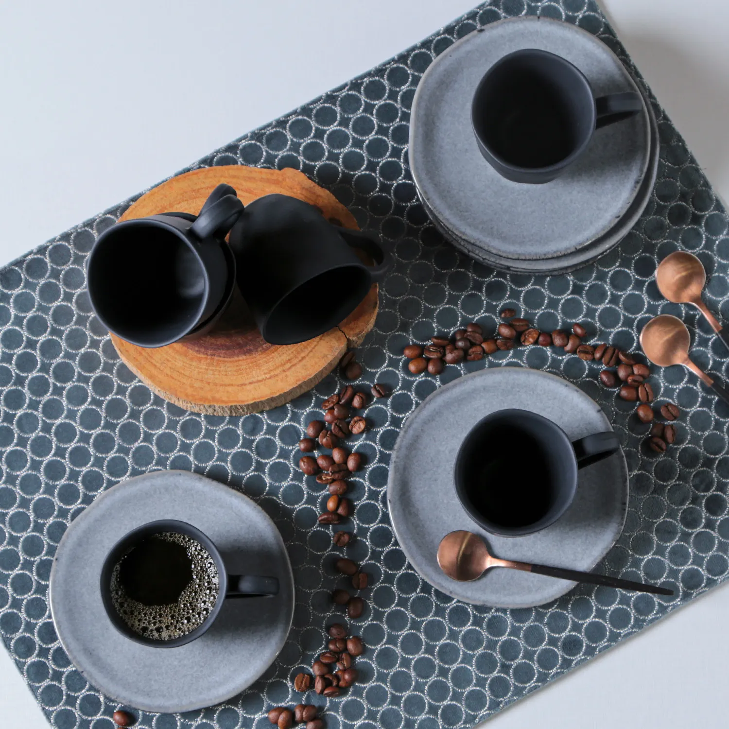 Conjunto com 6 Xícaras de Café com Pires Orgânico Concreto 120ml