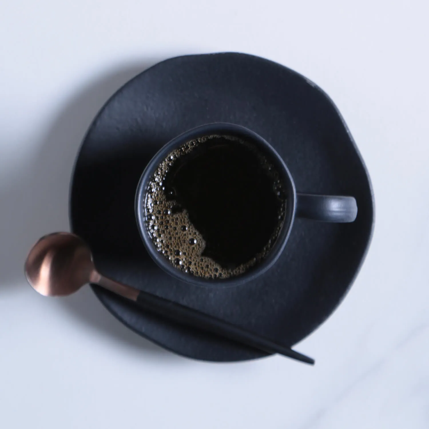 Conjunto com 6 Xícaras de Café com Pires Orgânico Preto Matte 120ml